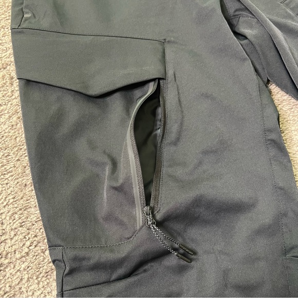 Nike Sportswear Tech Essentials Woven Unlined Cargo Pants Men’s Size 30 - Picture 8 of 16